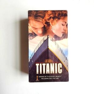 Titanic VHS 2-Tape Set 1997 Edition by Paramount, Directed by James Cameron